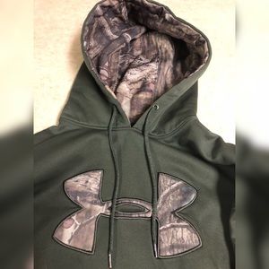Men's Under Armour Green Camo Sweatshirt